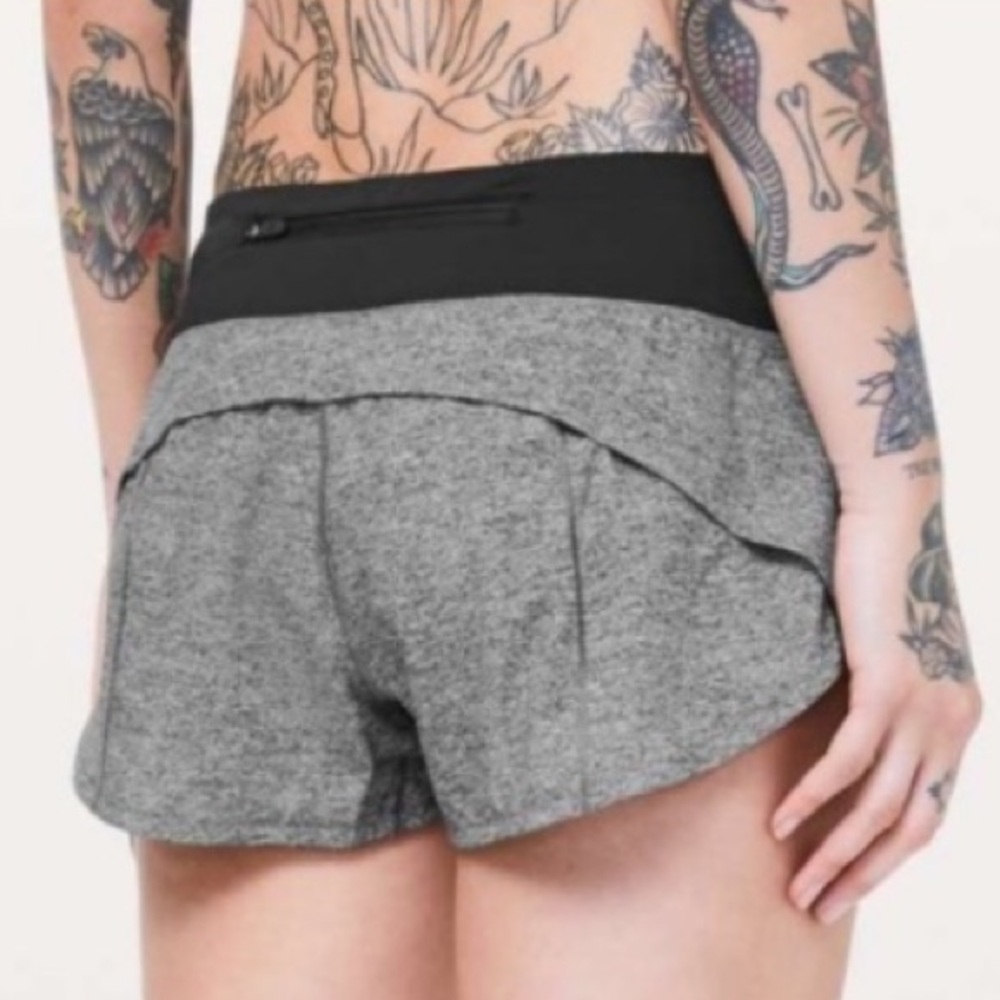 Lululemon Speed Up Short size 6 with a 2.5" inseam Heather Lux Multi Black